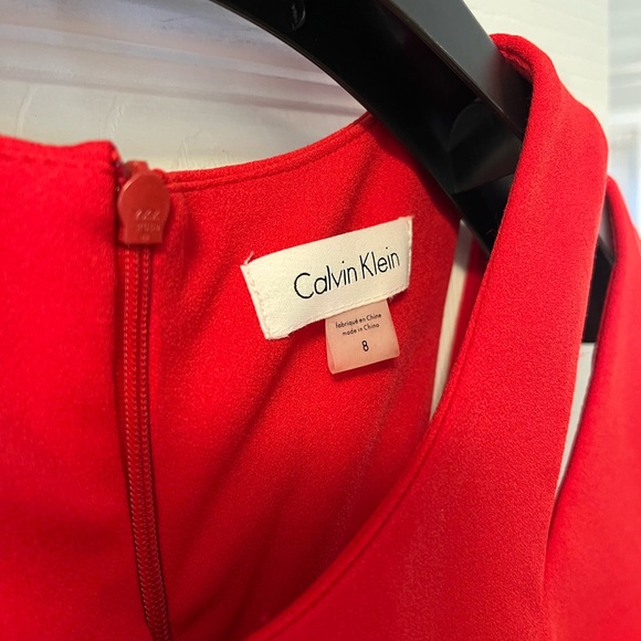 Red structured Calvin Klein dress. - Picture 2 of 4